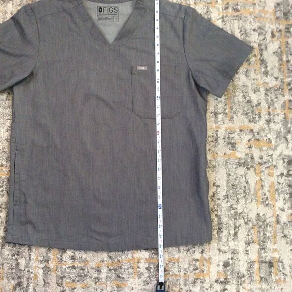 FIGS TECHNICAL COLLECTION 2POCKET SCRUB TOP! EUC! - Picture 7 of 9